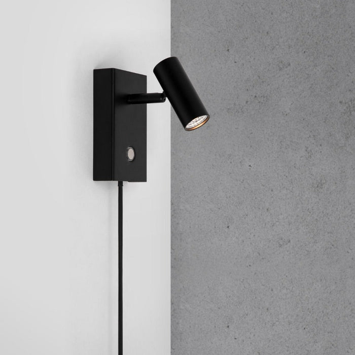 Buy Bedside Reading Lights Australia Omari Bedside Reading Light Black Metal 2700K - 2112231003