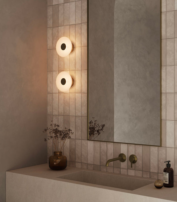 Dome Aluminium LED Air Wall Light Frosted 4W 2700K - LR.i01.70.DM.FR.OB